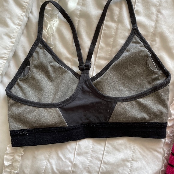 nike sport bra - Picture 2 of 2